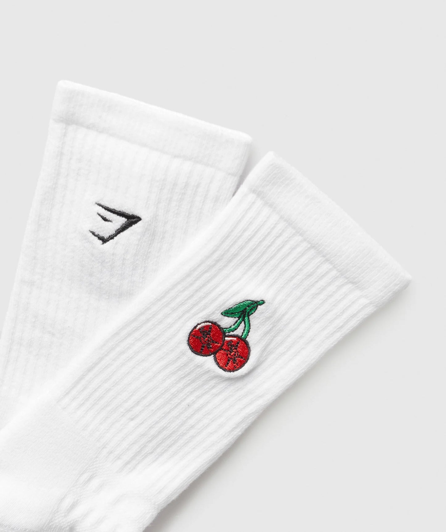 GYMSHARK/ GRAPHIC CHERRIES CREW SOCK SINGLE WOMAN
