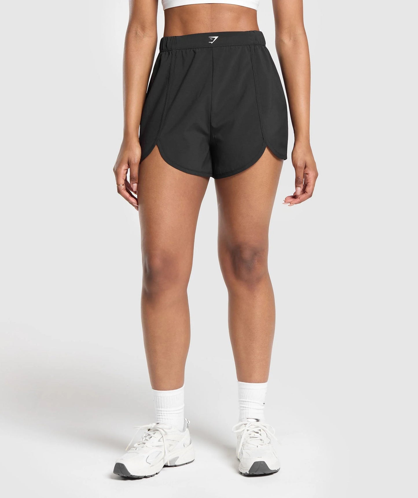 GYMSHARK/ SCALLOP HEM SHAPED SHORTS WOMAN