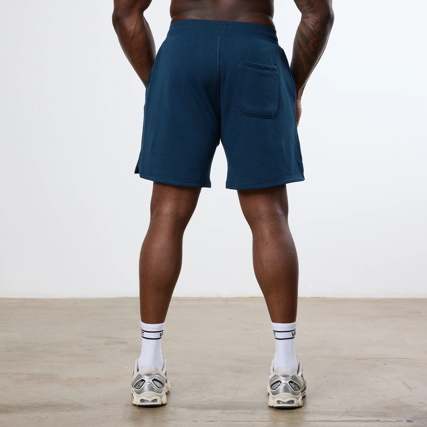 VANQUISH/ MIDNIGHT BLUE UNCONQUERABLE STRENGTH WIDE LEG SHORTS