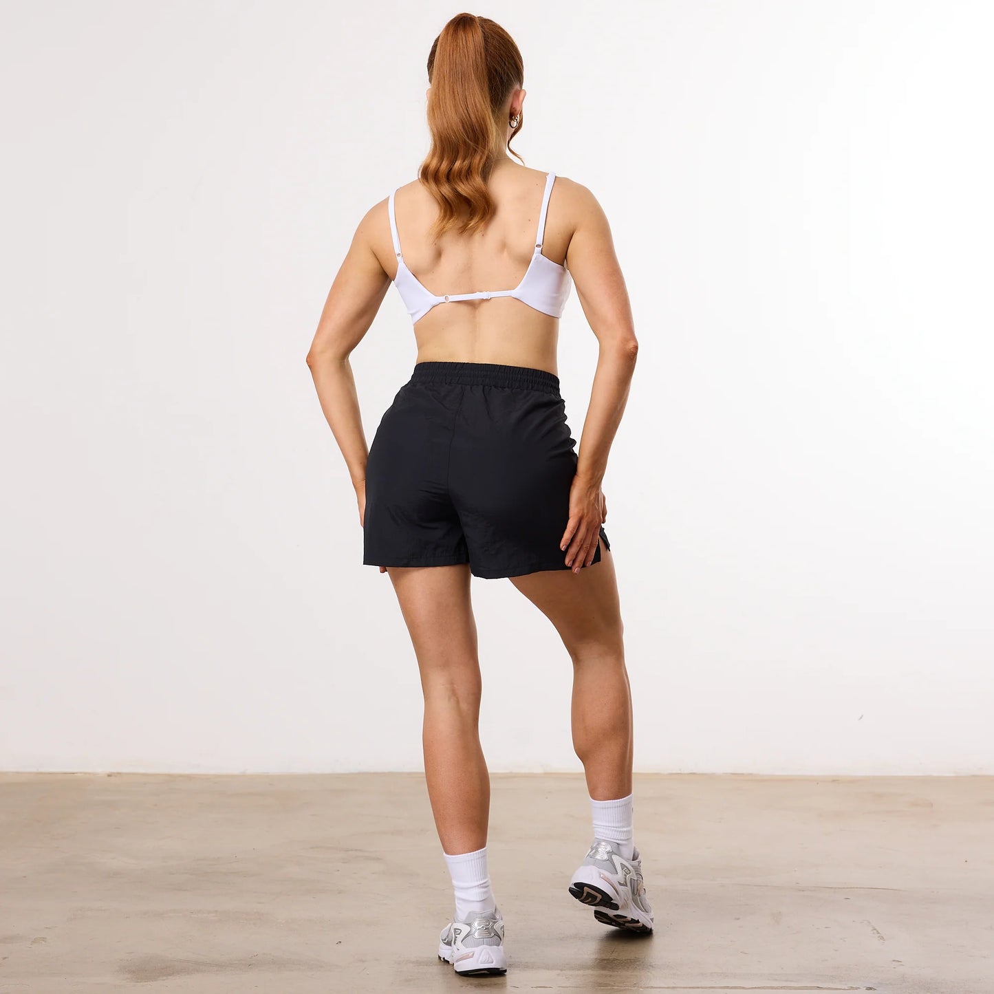 VANQUISH/ ENHANCE BLACK TRACK SHORTS WOMAN