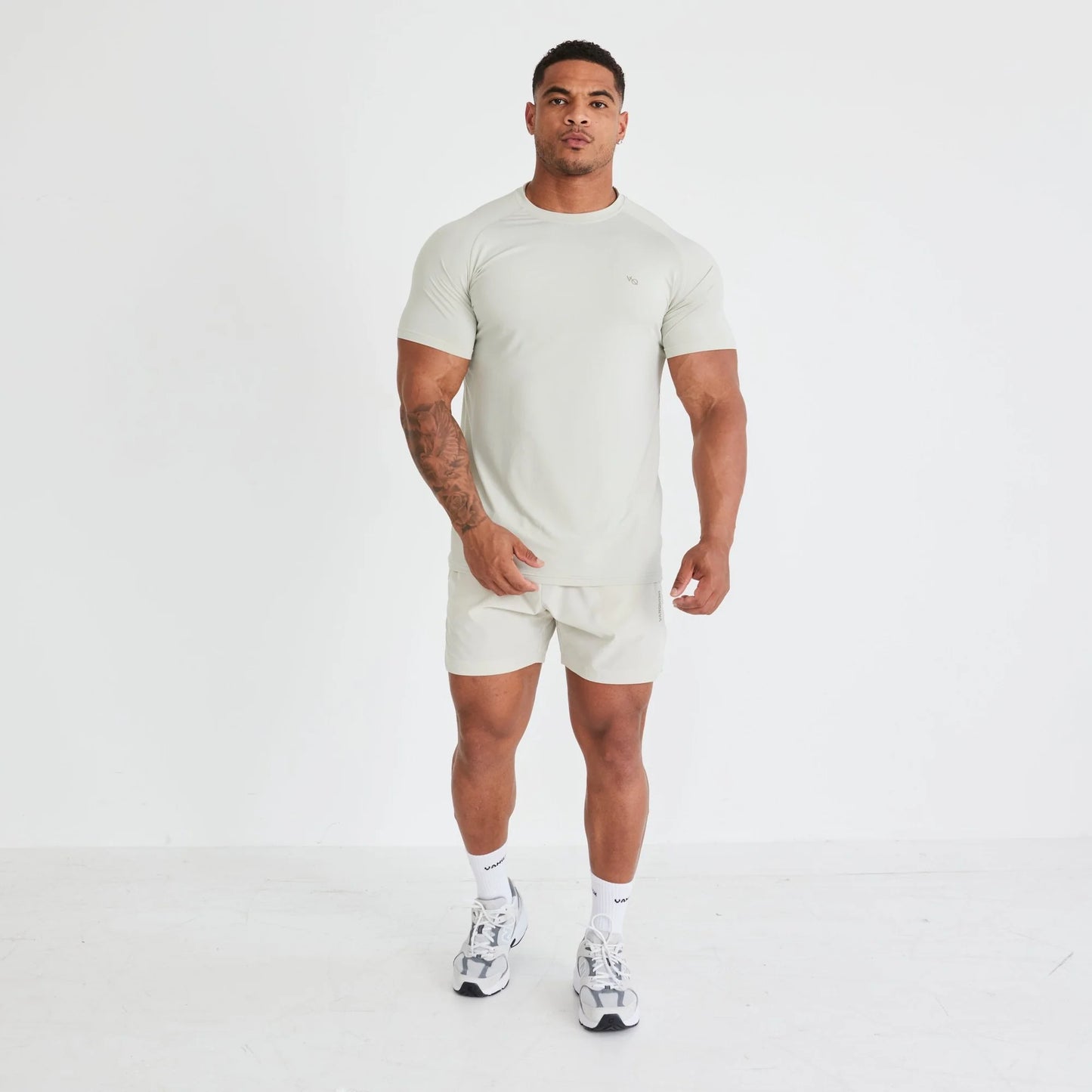 VANQUISH/ VANQUISH ESSENTIAL STONE PERFORMANCE SHORT SLEEVE T SHIRT MEN